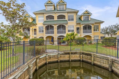 Townhouse in Apollo Beach, Florida 4 bedrooms, 287.25 sq.m. № 1725474 - photo 9