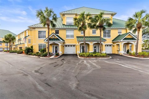 Townhouse in Apollo Beach, Florida 4 bedrooms, 287.25 sq.m. № 1725474 - photo 2
