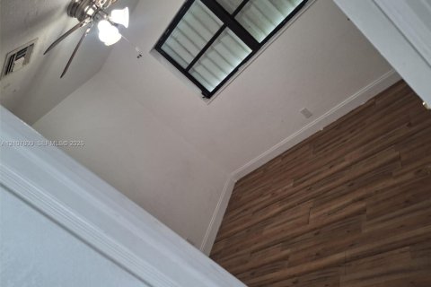 Villa ou maison à louer à Lauderhill, Floride: 3 chambres, 103.68 m2 № 2435979 - photo 22
