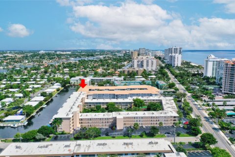 Condominio en alquiler en Pompano Beach, Florida, 2 dormitorios, 85.47 m2 № 1209251 - foto 1