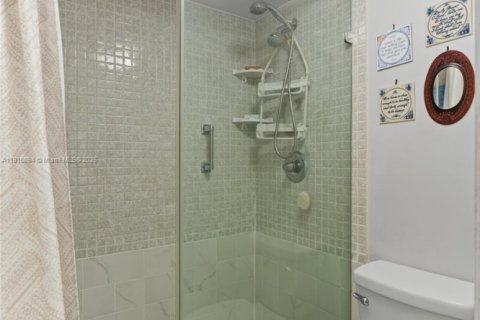 Купить кондоминиум в Пемброк-Пайнс, Флорида 1 спальня, 79.15м2, № 2082245 - фото 22