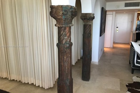 Condominio en alquiler en Miami Beach, Florida, 1 dormitorio, 78.5 m2 № 1982391 - foto 19