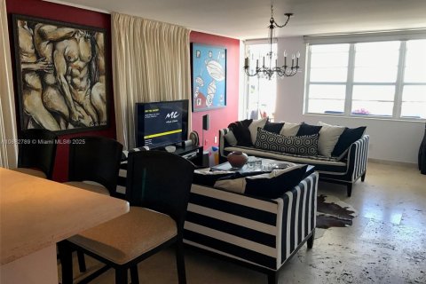 Condominio en alquiler en Miami Beach, Florida, 1 dormitorio, 78.5 m2 № 1982391 - foto 14