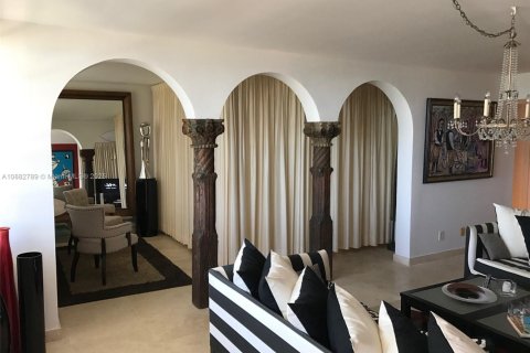 Condominio en alquiler en Miami Beach, Florida, 1 dormitorio, 78.5 m2 № 1982391 - foto 9