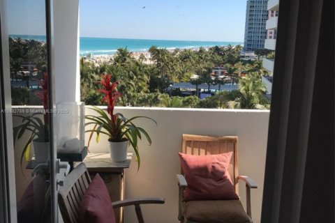 Condominio en alquiler en Miami Beach, Florida, 1 dormitorio, 78.5 m2 № 1982391 - foto 7