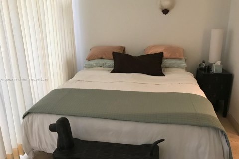 Condominio en alquiler en Miami Beach, Florida, 1 dormitorio, 78.5 m2 № 1982391 - foto 18