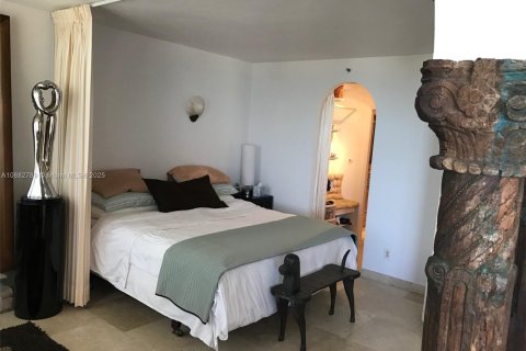 Condominio en alquiler en Miami Beach, Florida, 1 dormitorio, 78.5 m2 № 1982391 - foto 17