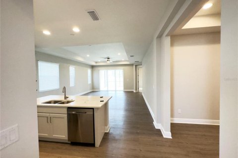 Casa en alquiler en Bradenton, Florida, 2 dormitorios, 146.69 m2 № 1835563 - foto 3