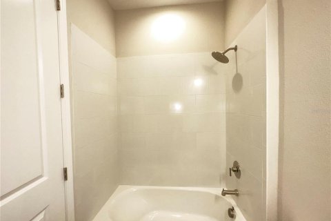 Casa en alquiler en Bradenton, Florida, 2 dormitorios, 146.69 m2 № 1835563 - foto 14