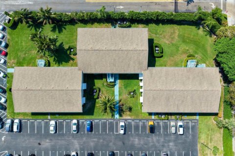 Condo in Boynton Beach, Florida, 1 bedroom № 2191357 - photo 24