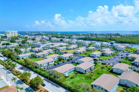 Condo in Boynton Beach, Florida, 1 bedroom № 2191357 - photo 29
