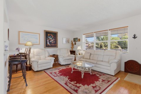 Condo in Boynton Beach, Florida, 1 bedroom № 2191357 - photo 6