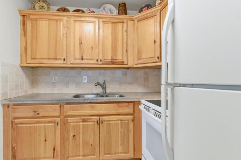 Condo in Boynton Beach, Florida, 1 bedroom № 2191357 - photo 13