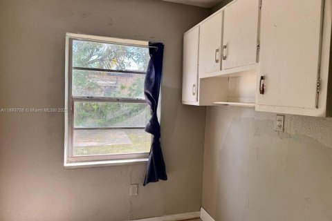 Casa en alquiler en North Miami, Florida, 4 dormitorios, 141.03 m2 № 1949251 - foto 11