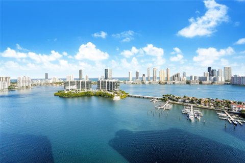 Condo in Aventura, Florida, 3 bedrooms  № 2009649 - photo 24