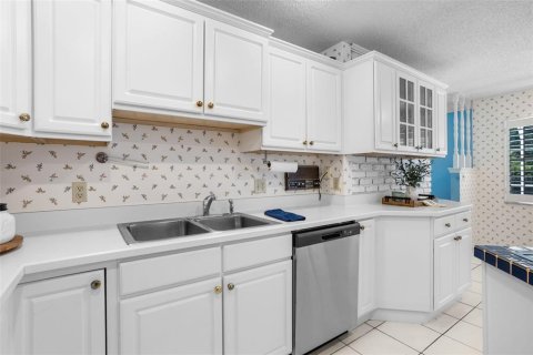 House in Winter Park, Florida 4 bedrooms, 238.29 sq.m. № 1919884 - photo 23