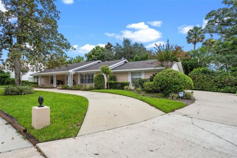 House in Winter Park, Florida 4 bedrooms, 238.29 sq.m. № 1919884 - photo 4