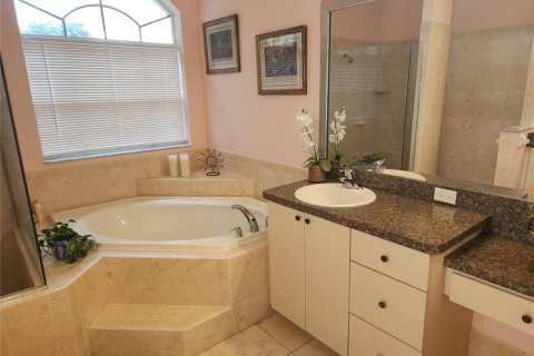 House in Spring Hill, Florida 3 bedrooms, 191.47 sq.m. № 1687051 - photo 13