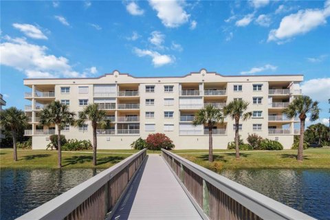 Copropriété à louer à Cape Canaveral, Floride: 2 chambres, 169.83 m2 № 2147707 - photo 17
