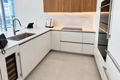 Copropriété à vendre à Miami, Floride: 2 chambres, 121.05 m2 № 2430164 - photo 4