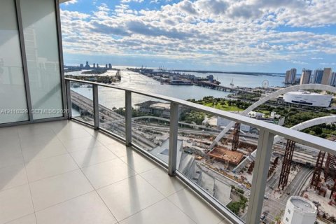 Copropriété à vendre à Miami, Floride: 2 chambres, 121.05 m2 № 2430164 - photo 16