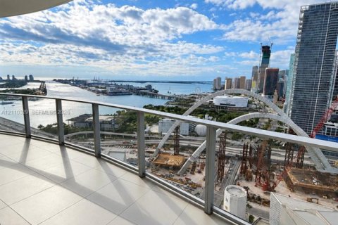 Copropriété à vendre à Miami, Floride: 2 chambres, 121.05 m2 № 2430164 - photo 18