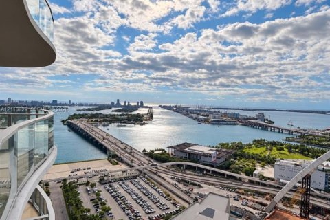 Condo à Miami, Floride, 2 chambres  № 2430164