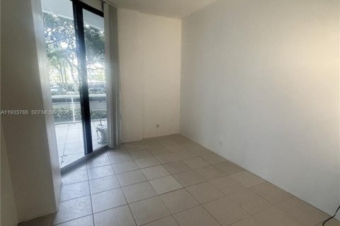 Снять в аренду кондоминиум в Авентура, Флорида 2 спальни, 121.7м2, № 1992042 - фото 5