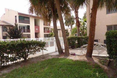 Condo in Tampa, Florida, 2 bedrooms  № 2112060 - photo 3