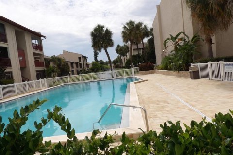 Condo in Tampa, Florida, 2 bedrooms  № 2112060 - photo 15