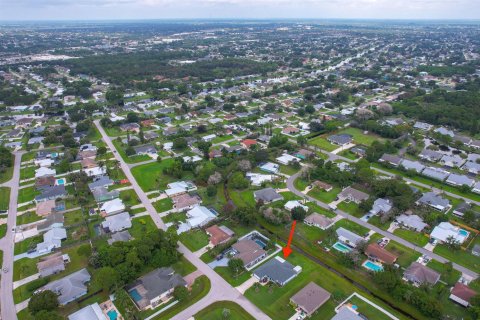 Villa ou maison à vendre à Port St. Lucie, Floride: 3 chambres, 189.06 m2 № 2250228 - photo 28