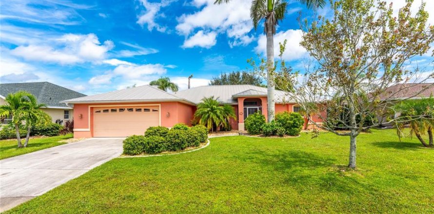Casa en Punta Gorda, Florida 3 dormitorios, 176.61 m2 № 1914679