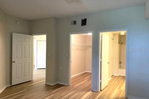 Condo in Sarasota, Florida, 2 bedrooms  № 1788072 - photo 13