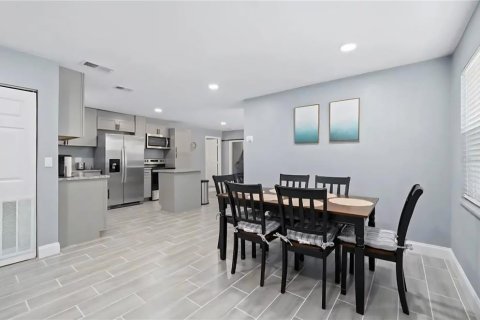 Casa en venta en Clearwater, Florida, 4 dormitorios, 144 m2 № 2217971 - foto 12