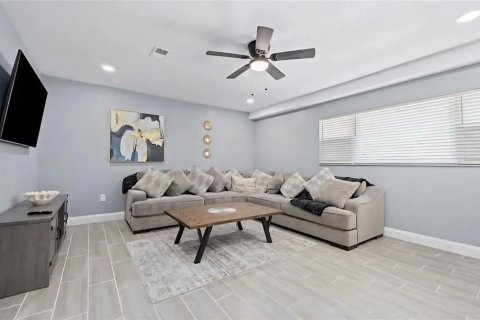 Casa en venta en Clearwater, Florida, 4 dormitorios, 144 m2 № 2217971 - foto 8