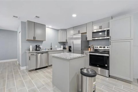 Casa en venta en Clearwater, Florida, 4 dormitorios, 144 m2 № 2217971 - foto 11