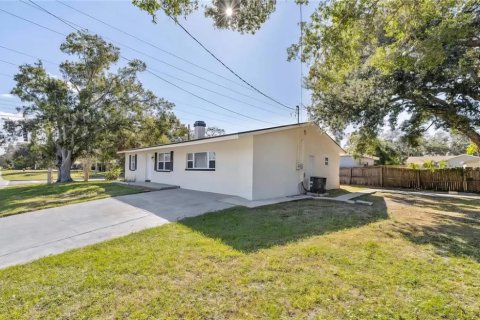 Casa en venta en Clearwater, Florida, 4 dormitorios, 144 m2 № 2217971 - foto 5