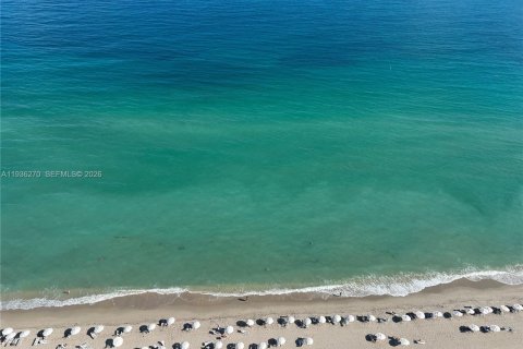 Снять в аренду кондоминиум в Халландейл-Бич, Флорида 3 спальни, 191.84м2, № 1996226 - фото 30