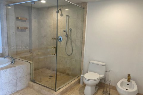 Снять в аренду кондоминиум в Халландейл-Бич, Флорида 3 спальни, 191.84м2, № 1996226 - фото 18