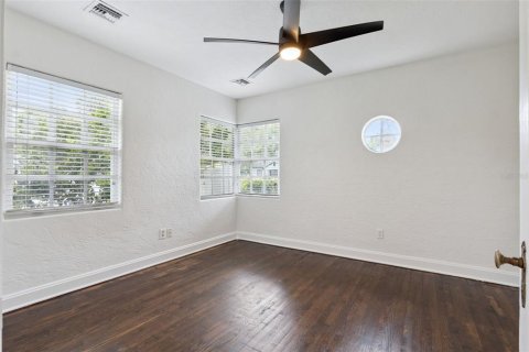 House in Sanford, Florida 3 bedrooms, 209.96 sq.m. № 2259314 - photo 19