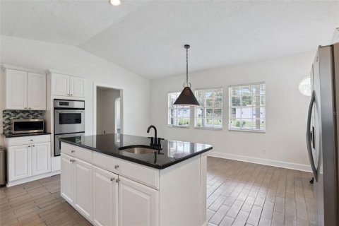 House in Sanford, Florida 3 bedrooms, 209.96 sq.m. № 2259314 - photo 12