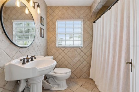 House in Sanford, Florida 3 bedrooms, 209.96 sq.m. № 2259314 - photo 23