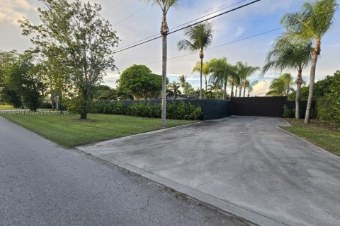 Casa en venta en Homestead, Florida, 6 dormitorios, 246.84 m2 № 1952019 - foto 7