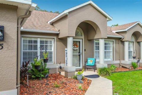 Villa ou maison à vendre à Homosassa, Floride: 4 chambres, 202.16 m2 № 2406800 - photo 4