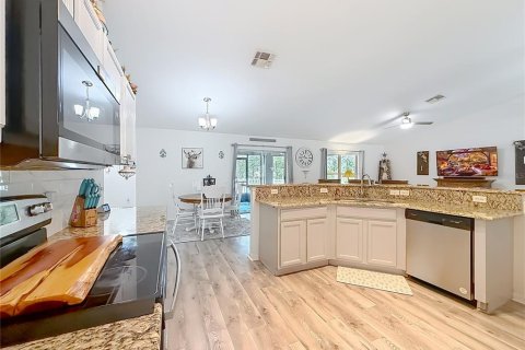 Villa ou maison à vendre à Homosassa, Floride: 4 chambres, 202.16 m2 № 2406800 - photo 22