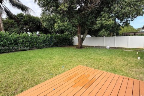 Villa ou maison à louer à Lauderhill, Floride: 3 chambres, 147.71 m2 № 2075158 - photo 20