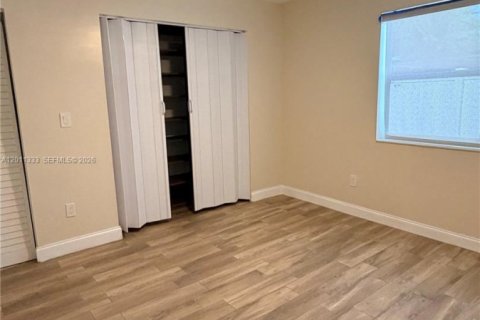 Villa ou maison à louer à Lauderhill, Floride: 3 chambres, 147.71 m2 № 2075158 - photo 10