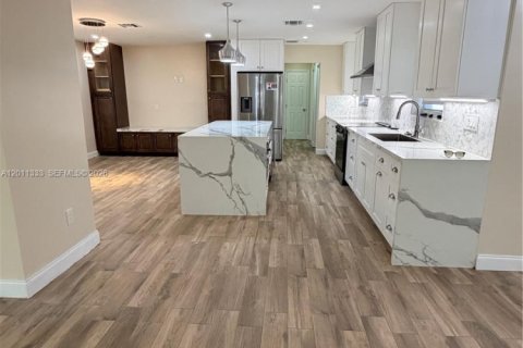 Villa ou maison à louer à Lauderhill, Floride: 3 chambres, 147.71 m2 № 2075158 - photo 6