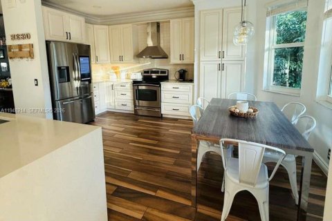 Снять в аренду виллу или дом в Уэстон, Флорида 4 спальни, 262.54м2, № 2004205 - фото 4