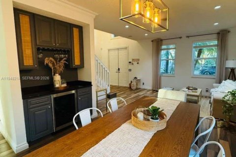 Снять в аренду виллу или дом в Уэстон, Флорида 4 спальни, 262.54м2, № 2004205 - фото 9